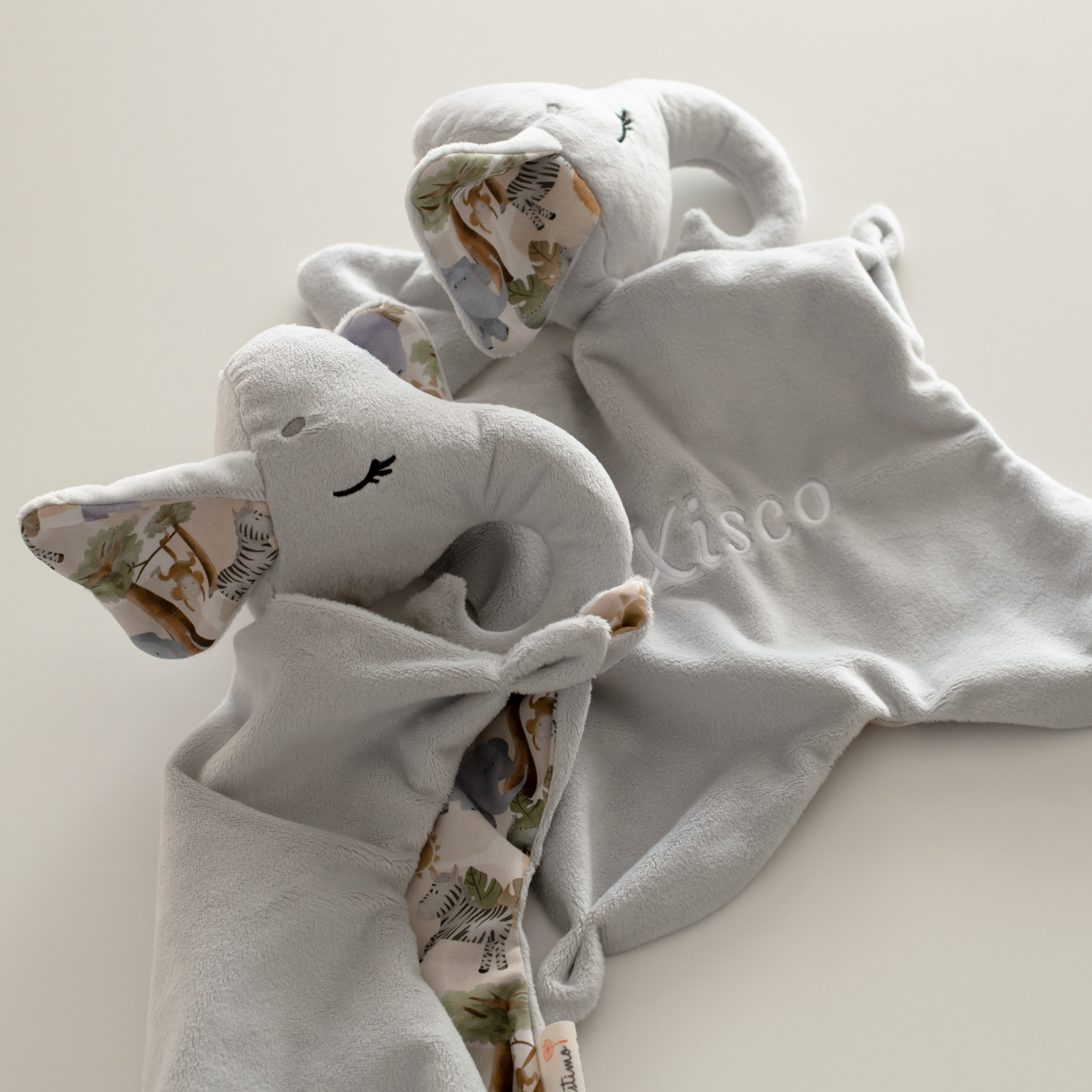 Muñeco de apego para bebés y niños. Elefante